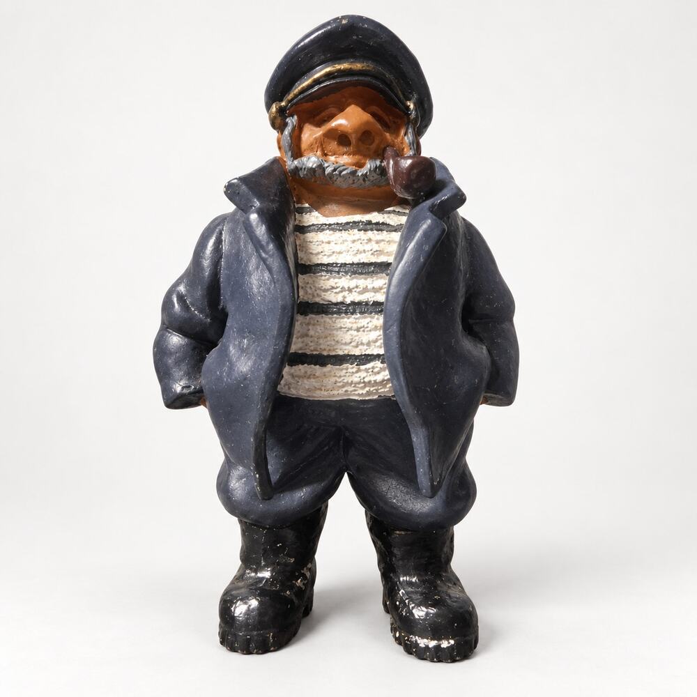 Vintage Seafarer Sailor Seaman Statue With Pipe Resin 9 Inch Nautical